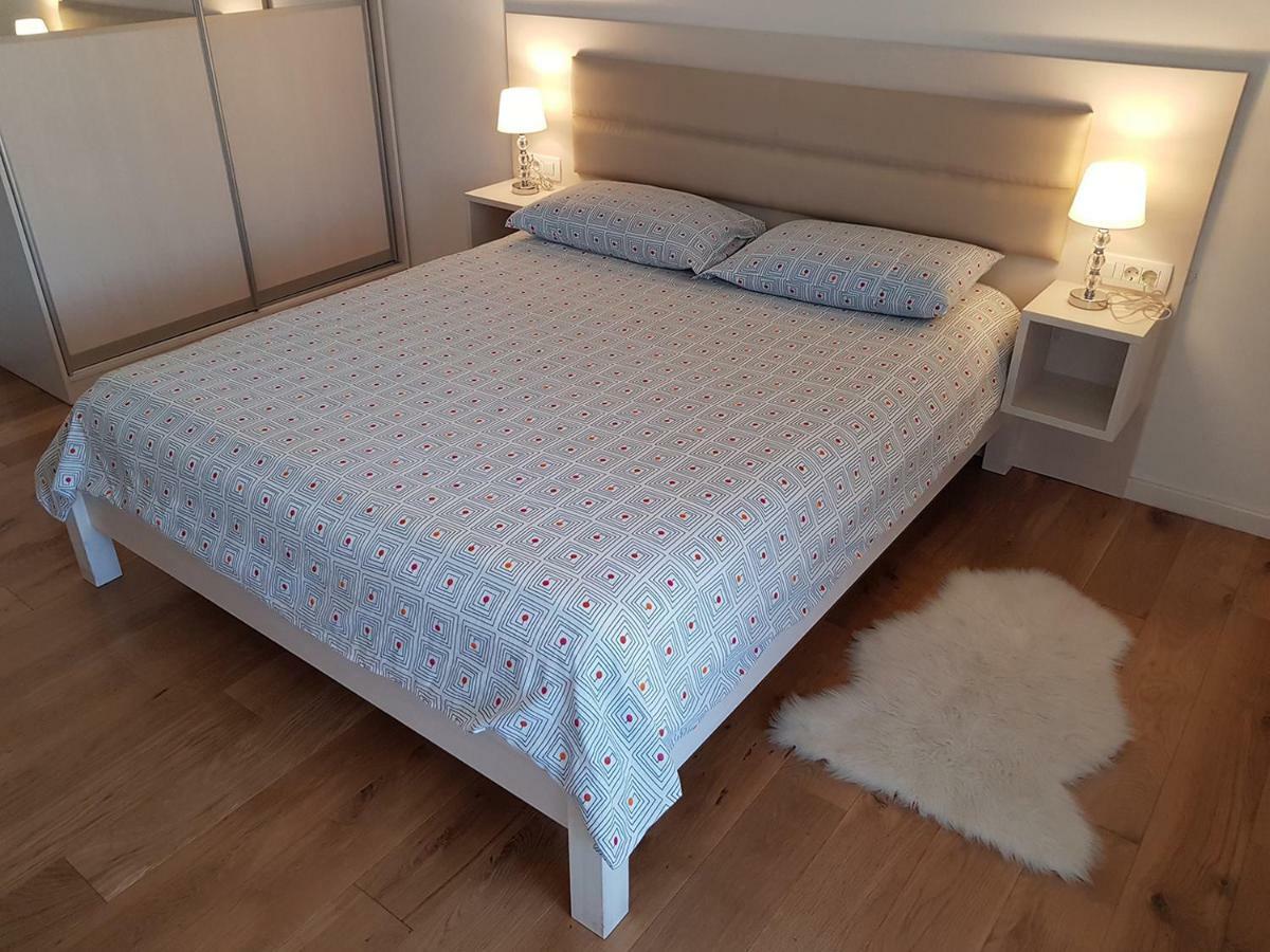 זאדאר Apartment Domalu Old Town מראה חיצוני תמונה